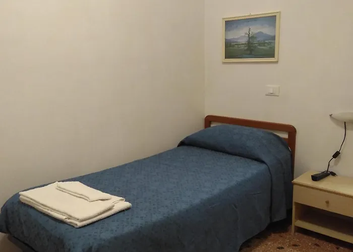 酒店 叙伊斯酒店 *